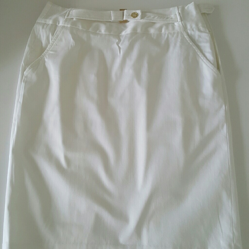 Adrienne Vittadini White Cotton Pencil Skirt, NWOT, Sz 4